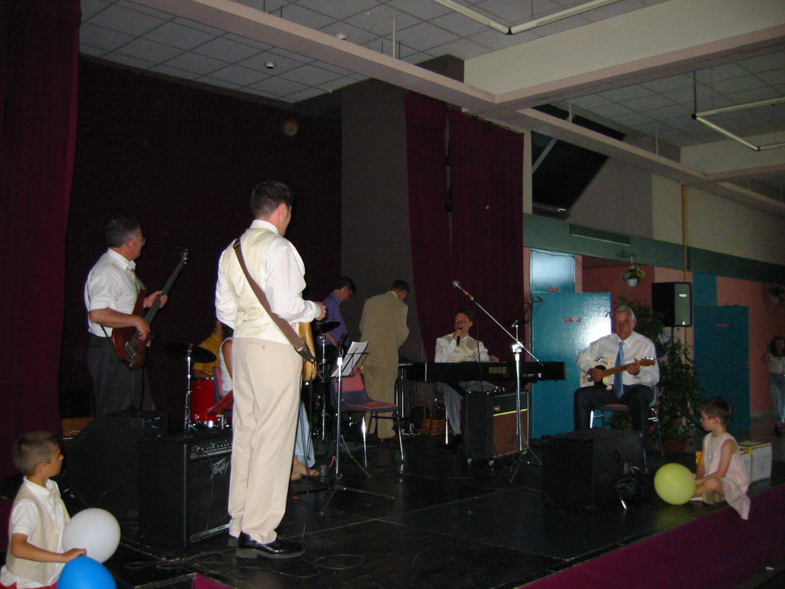 103-0372_IMG.JPG - 